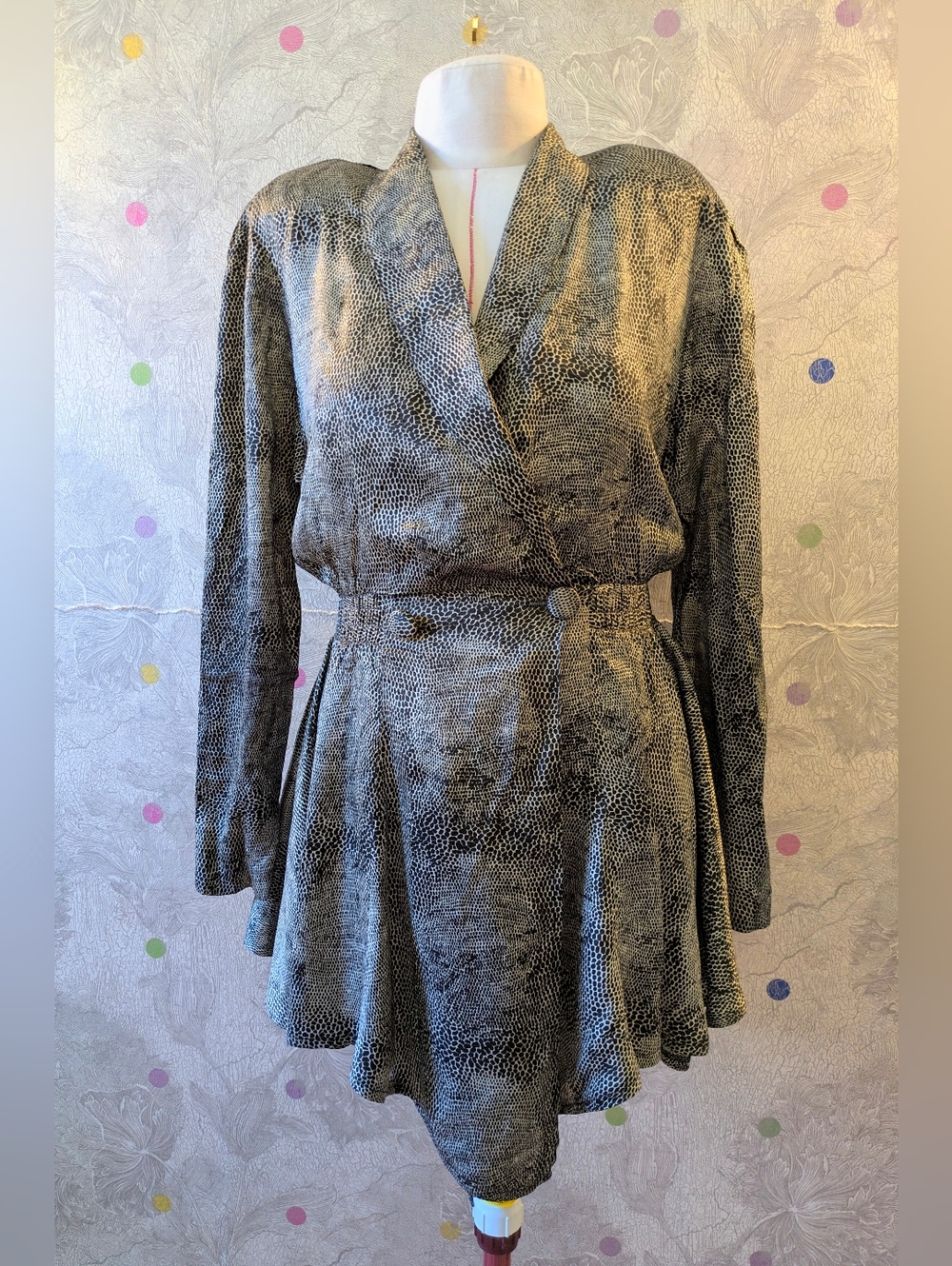 VINTAGE TRUE 80s Womens Metallic Snake-Print Wrap Blazer- Silver Black